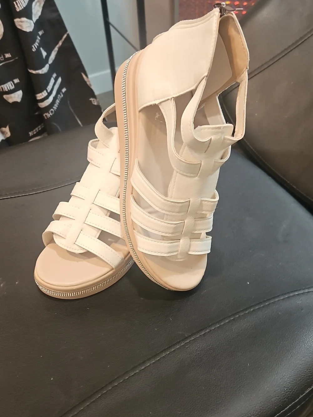 N/A chic cream